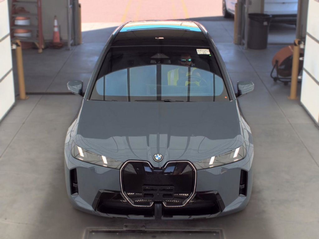 Used 2026 BMW iX xDrive60 w/ M Sport Package AWD/4WD image 2