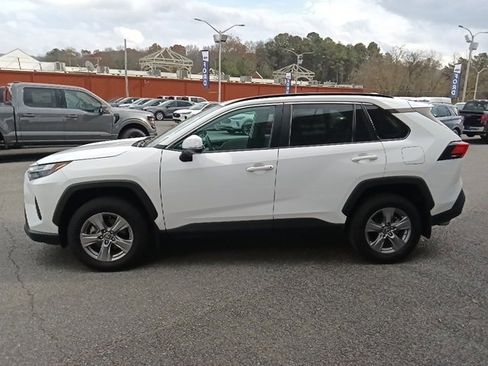 Used 2024 Toyota RAV4 XLE image 6