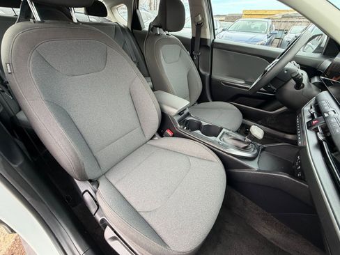 Used 2025 Kia K4 LXS image 35