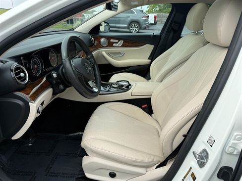 Used 2017 Mercedes-Benz E 300 4MATIC image 10