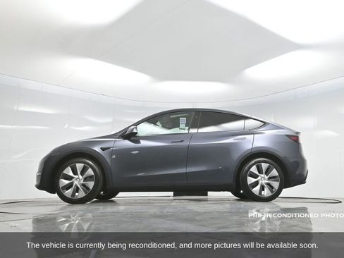 Used 2023 Tesla Model Y 2WD image 61