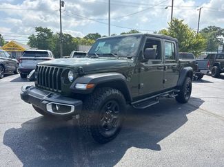 Used 2023 Jeep Gladiator Sport w/ Trailer Tow Package AWD/4WD video 2
