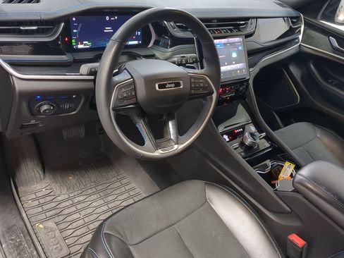 Used 2022 Jeep Grand Cherokee Trailhawk AWD/4WD image 9