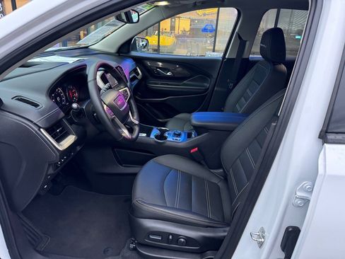 Used 2024 GMC Terrain Denali image 8