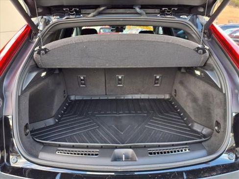 Used 2023 Cadillac XT4 Premium Luxury w/ Cold Weather Package image 25