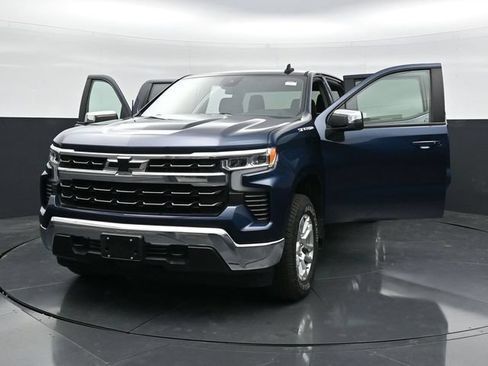 Used 2023 Chevrolet Silverado 1500 LT AWD/4WD image 43