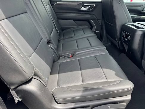 Used 2024 Chevrolet Suburban LT AWD/4WD image 7