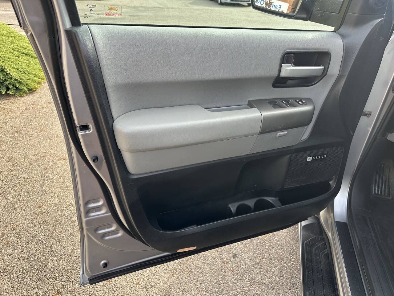 Used 2013 Toyota Sequoia Limited AWD/4WD image 18