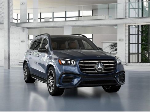 New 2026 Mercedes-Benz GLS 580 4MATIC image 9