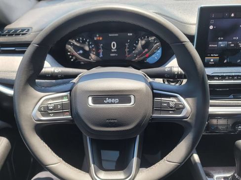 Used 2024 Jeep Compass Latitude AWD/4WD image 20