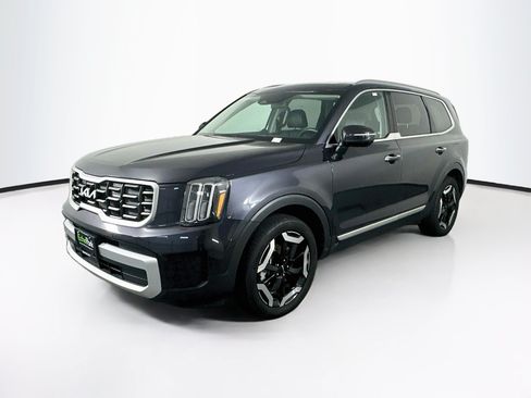 Used 2025 Kia Telluride S FWD image 3