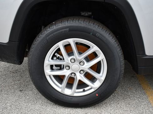 New 2026 Jeep Grand Cherokee L 4WD image 7