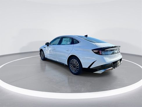 New 2025 Hyundai Sonata Limited image 5