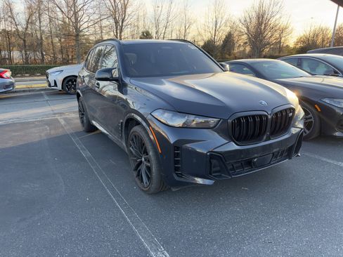 Used 2024 BMW X5 M60i image 3