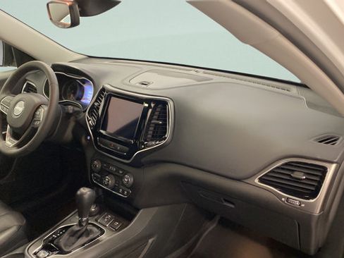 Used 2022 Jeep Cherokee Limited AWD/4WD image 31