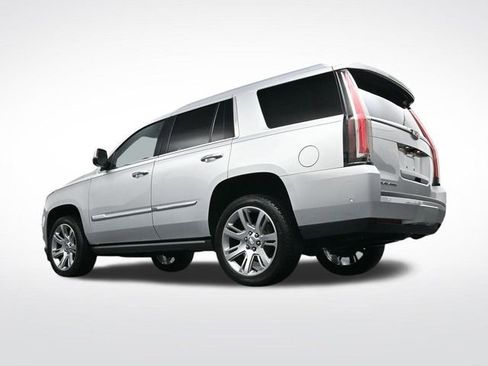 Used 2019 Cadillac Escalade Premium Luxury image 36