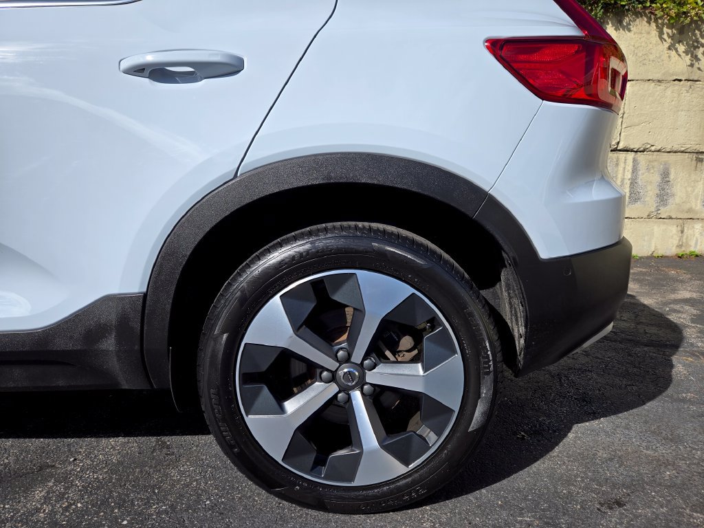 Used 2024 Volvo XC40 B5 Plus w/ Protection Package Premier AWD/4WD image 56