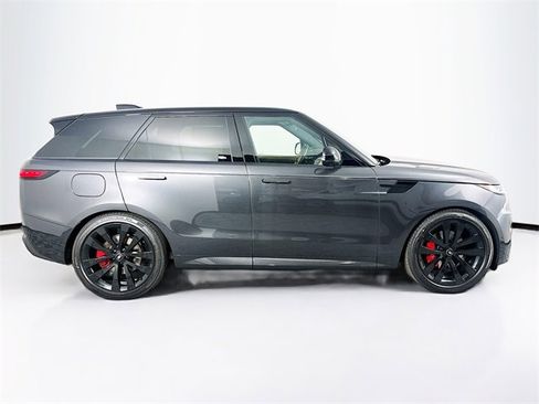 New 2025 Land Rover Range Rover Sport Dynamic SE image 4