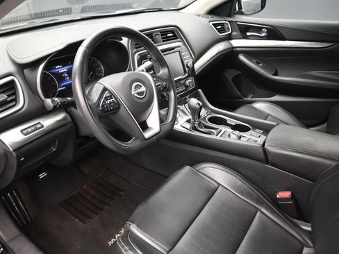 Used 2023 Nissan Maxima SV w/ Floor Mat Group FWD image 18