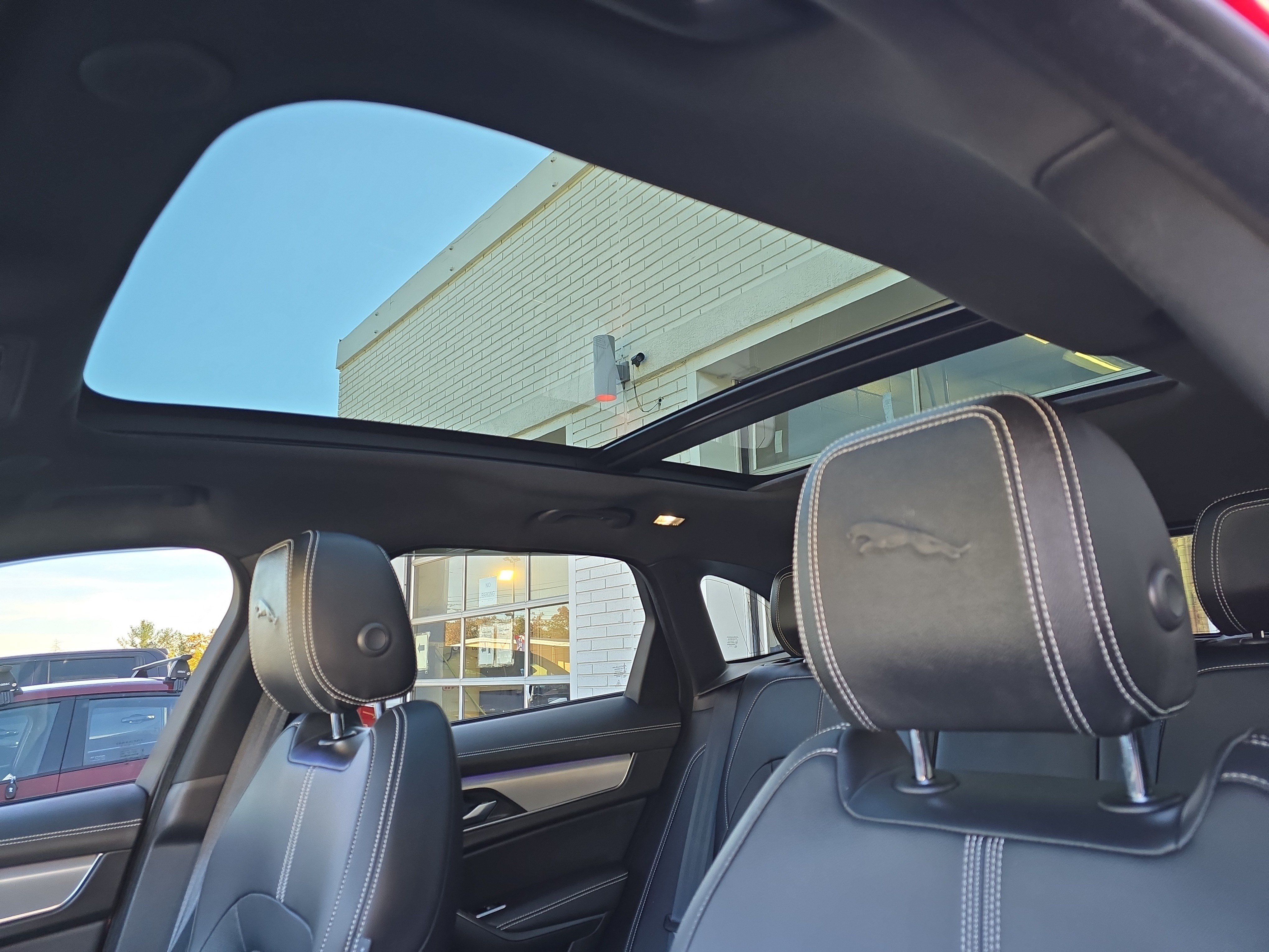 Used 2025 Jaguar F-PACE R-Dynamic S AWD/4WD image 9