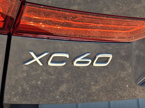 Certified 2024 Volvo XC60 B5 Plus w/ Climate Package image 30