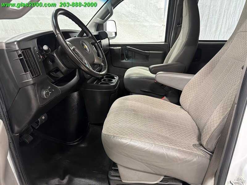 Used 2019 Chevrolet Express 2500 LS w/ Driver Convenience Package RWD image 22