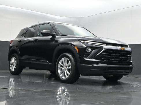 Certified 2024 Chevrolet TrailBlazer LS w/ LS Convenience Package AWD/4WD image 37