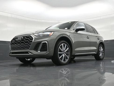 Used 2021 Audi SQ5 Premium Plus w/ Premium Plus Package AWD/4WD image 22