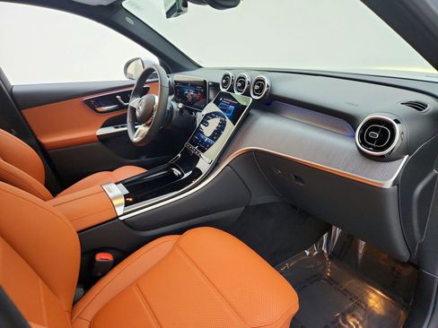 New 2026 Mercedes-Benz GLC 300 image 12