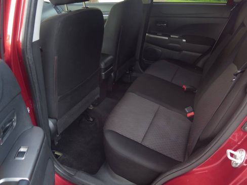 Used 2019 Mitsubishi Outlander Sport ES FWD image 13