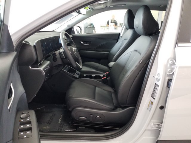 Certified 2025 Hyundai Kona Limited AWD/4WD image 13