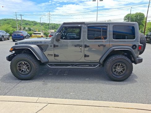 Used 2023 Jeep Wrangler Unlimited Sport AWD/4WD image 4