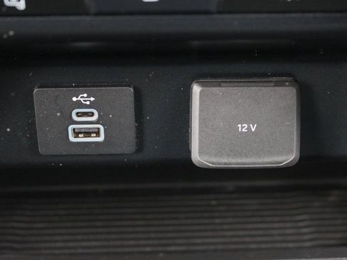 Used 2023 Ford F250 XLT image 28