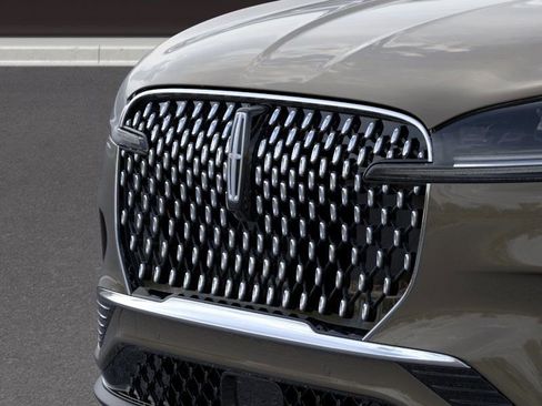 New 2025 Lincoln Aviator Reserve w/ Luxury Package image 17