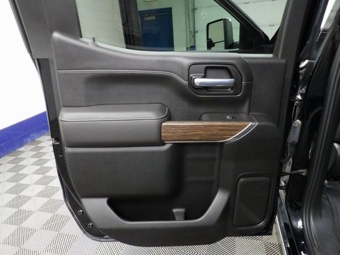 Used 2021 Chevrolet Silverado 1500 High Country w/ Technology Package image 60