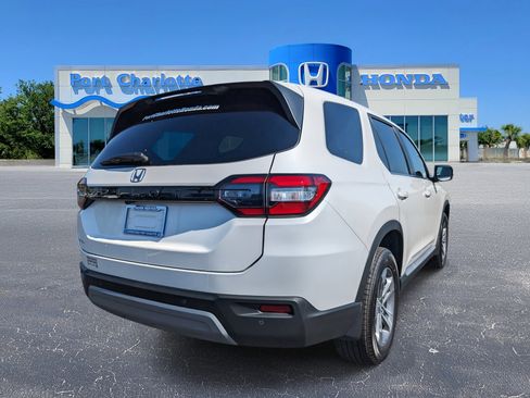 New 2025 Honda Pilot EX-L image 4
