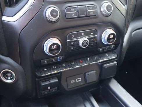 Used 2021 GMC Sierra 1500 AT4 w/ AT4 Value Package AWD/4WD image 26