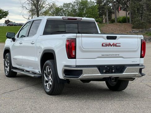 Used 2023 GMC Sierra 1500 SLT w/ SLT Convenience Package AWD/4WD image 19