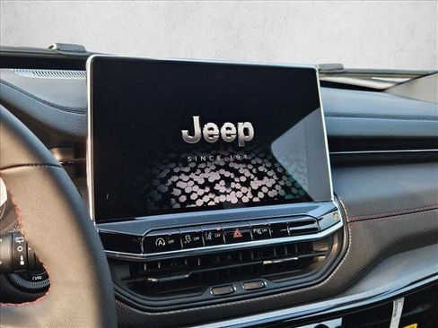 New 2026 Jeep Compass Trailhawk AWD/4WD image 12