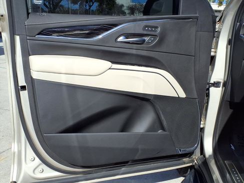 Used 2021 Cadillac Escalade Sport w/ Driver Assist Tech Package image 22