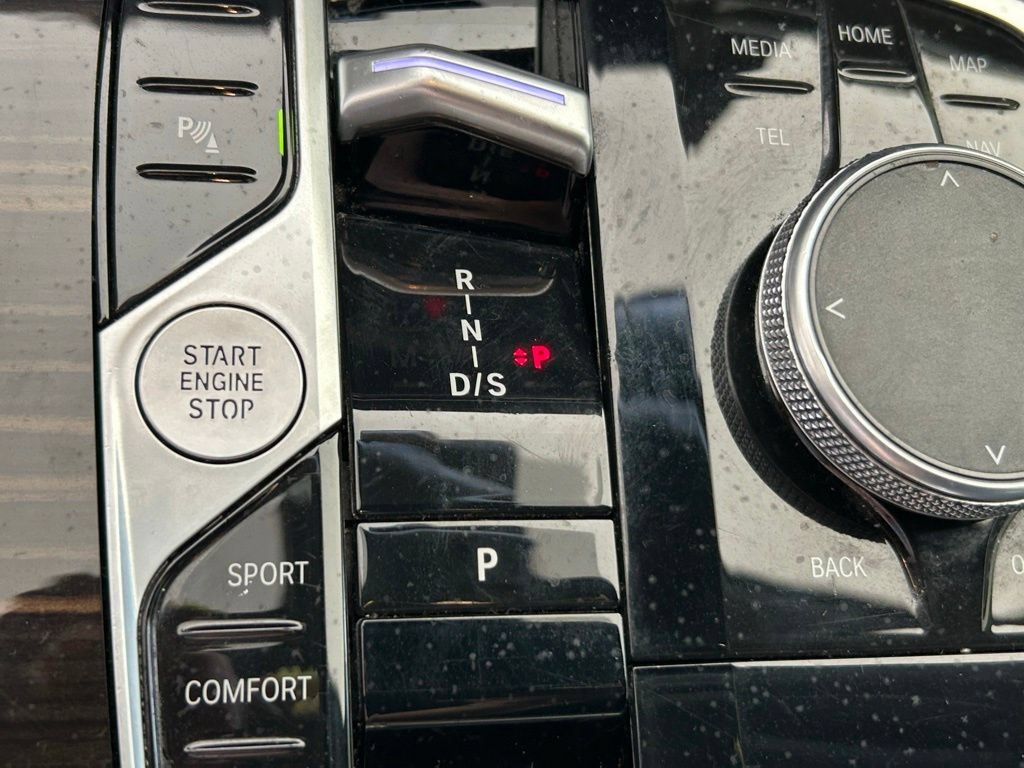 Used 2024 BMW X6 xDrive40i AWD/4WD image 9