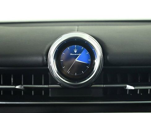 Used 2025 Maserati Grecale GT image 20