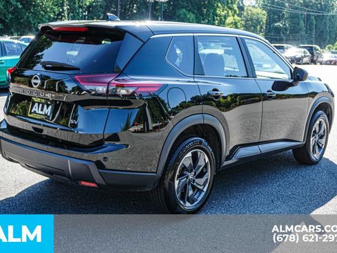 Used 2024 Nissan Rogue SV FWD image 6