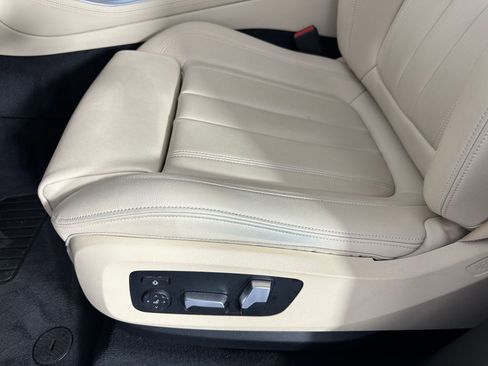 Used 2019 BMW X5 xDrive40i w/ Premium Package 2 image 11