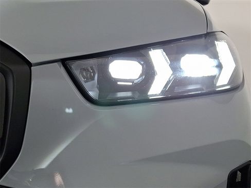 Certified 2024 BMW X5 xDrive40i w/ Executive Package image 12