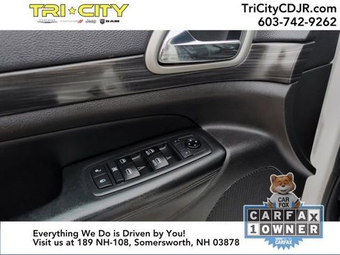 Used 2019 Jeep Grand Cherokee Altitude image 15