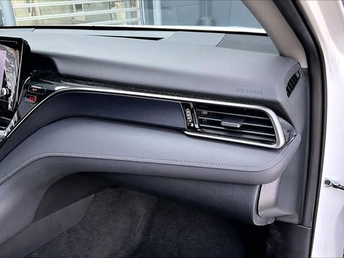 Used 2023 Toyota Camry SE image 16