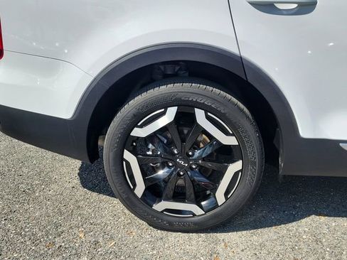 Used 2025 Kia Telluride S image 6