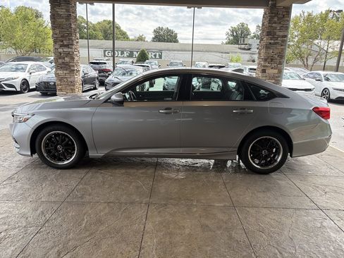 Used 2018 Honda Accord EX-L image 9