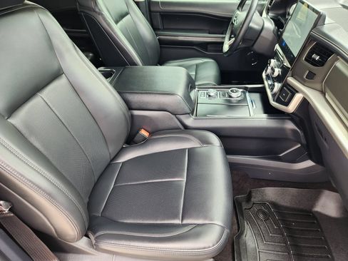 Certified 2023 Ford Expedition XLT AWD/4WD image 16